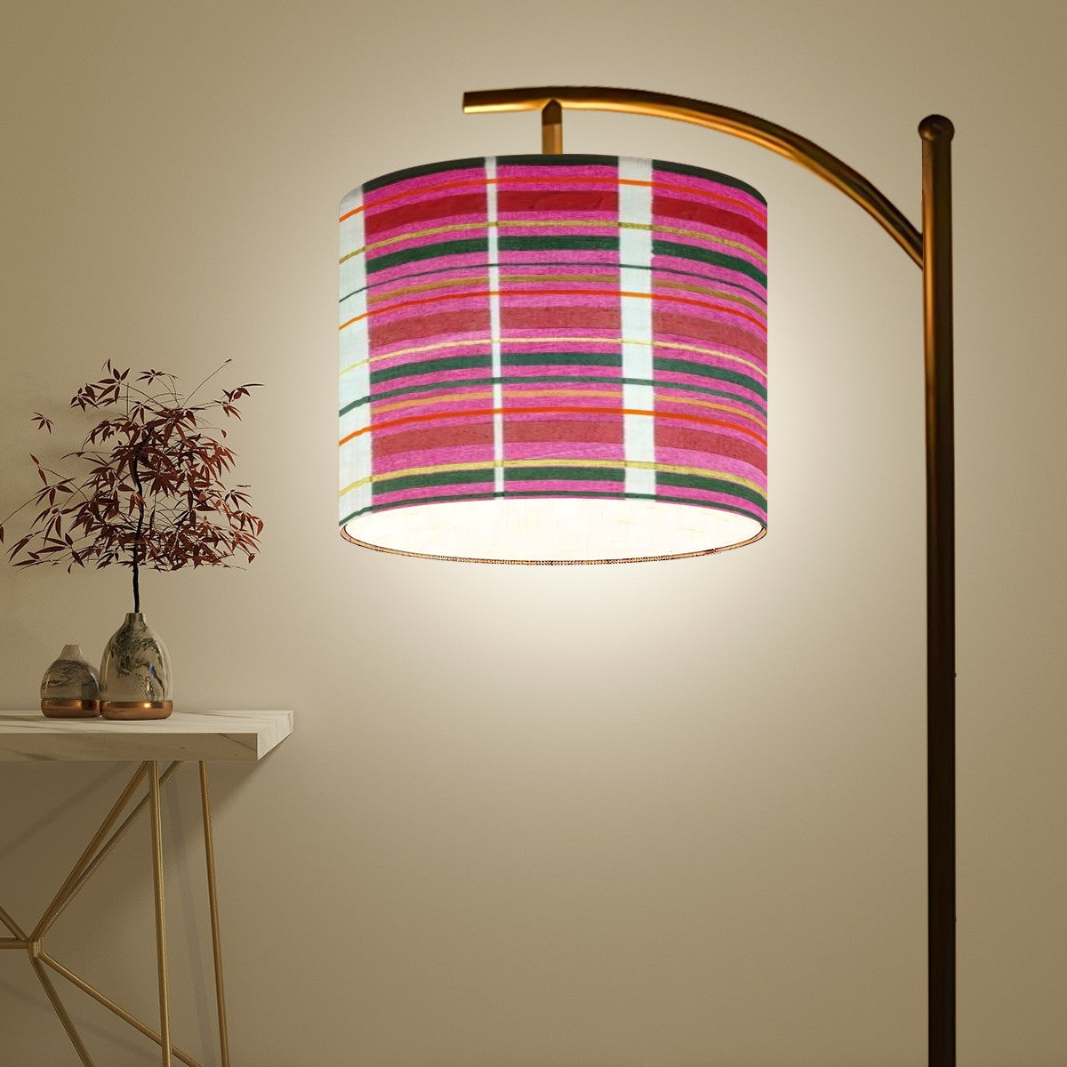 Gavin Scott Arc Floor Lamp w/Remote